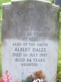 image of grave number 329373